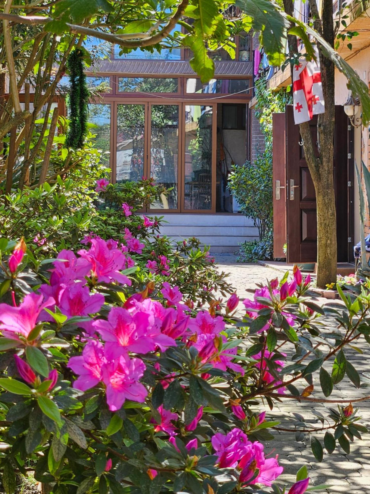 Batumi Wonderland Guest House Exterior foto